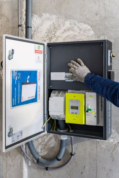 Armoire de recharge Michaud Park'Box 7 GE100 - 7 kW - 230V - IP44 - Michaud - GE100