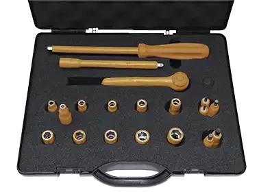 Clé à cliquet 1/4 avec douilles6p, embouts 6p, tournevis 1/4 et rallonge. isolé. - AGI Robur - 431089