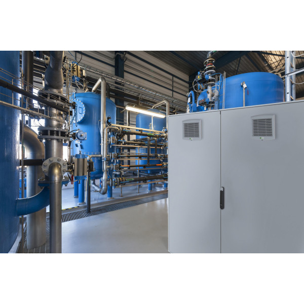 Panelset sm - jeu 4 équerres standard - châssis sm - Schneider Electric - NSYSMNPB